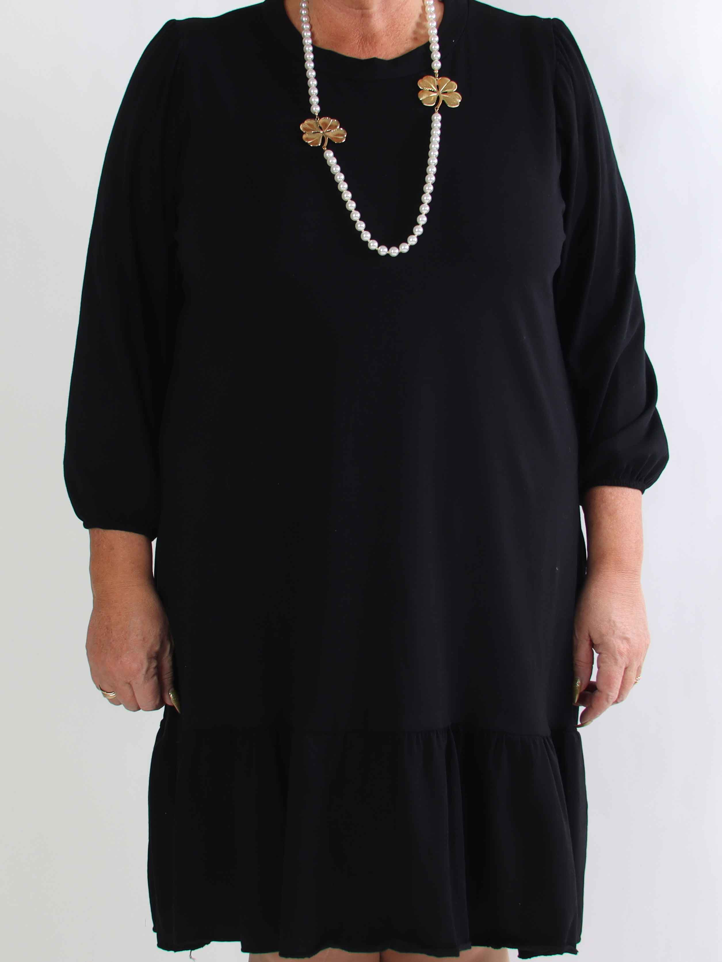 Zafira - Plus size joggingkjole i bomuld med sød flæsekant